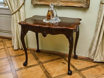 Stolek Chippendale - 2