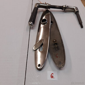 Kování na dveře-č.6 - 2