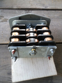 Spínač V25R01 500V 25A AC - 2