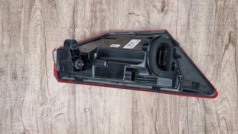 Škoda Karoq lift 57A945208C zadní pravé vnější světlo LED - 2