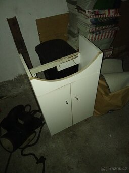 Prodám skříňku pod umyvadlo - 2