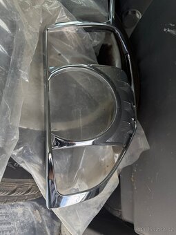 Kryt zadního a předního světla Mitsubishi Pajero Wagon - 2