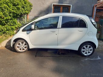 Mitsubishi i-miew - 2