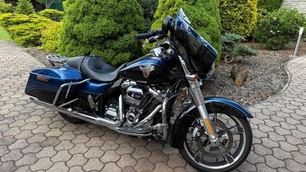 Harley Davidson Street Glide Anniversary 115 - 2