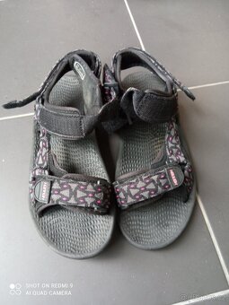 hannah sandaly - 2