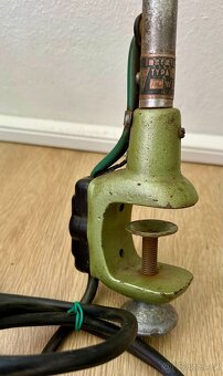 Stará INDUSTRY lampa k připevnění ke stolu polohov FUNKČNÍ - 2