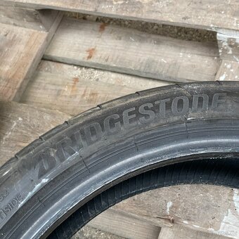 Letní pneu 225/40 R18 93Y Bridgestone 4,5mm - 2