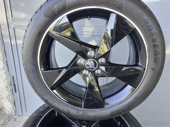 Originál alu kola 17" na Škoda Scala letní Goodyear - 2