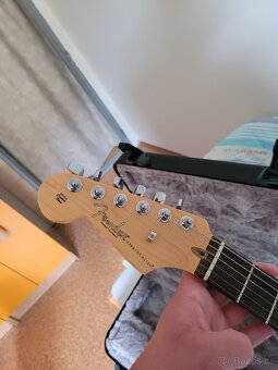 Levoruká elektrická kytara Fender Stratocaster - 2