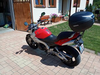 Suzuki GSR 600 - 2