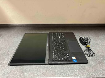 ASUS Vivobook 15 X1505VA-OLED128W, 16 GB RAM - 2