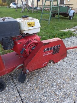 Řezačka betonu - 2