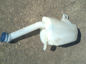 Citroen Berlingo,Peugeot Partner,nádobka ostřiku,od r.1996 - 2