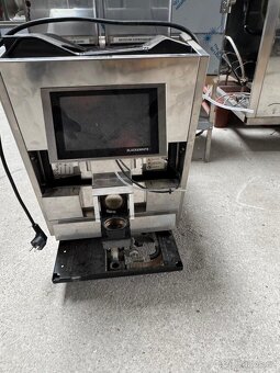 Kávovar Black and White - 2