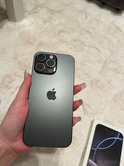 iPhone 16 Pro Max 256GB - 2