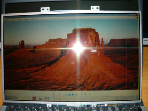 LCD displej 15,4" s vadou 3 - 2