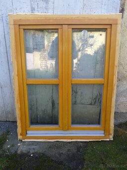 Dřevěné okno 100 x 124 cm - 2