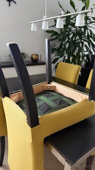 Jídelní sestava – stůl + 4 židle - 2