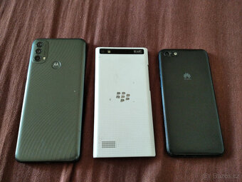 Nefunkční telefony - 2