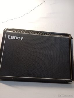 SLEVA - Pololampove Kytarové kombo Laney LV 300 twin - 2