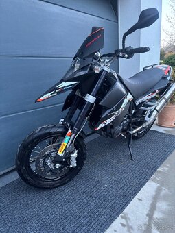 KTM 690 SM Akrapovič - 2