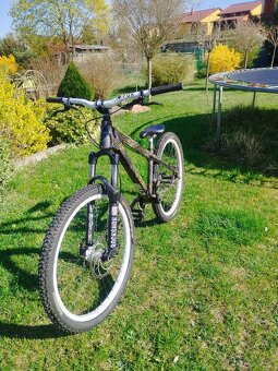 CTM Dirt jump kolo v CUSTOM barvě - 2