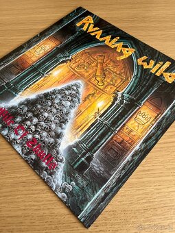 Running Wild – Pile Of Skulls - 2