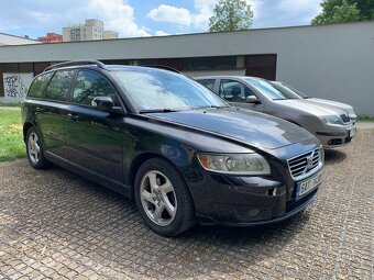 Volvo v50 2.0d rok 2009 - 2