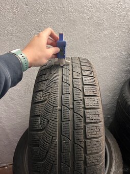 Zimní pneumatiky 225/45 R18 - 2
