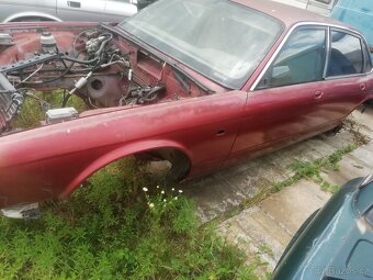 Jaguar XJ40 a XJ X300 - 2