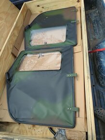 Střešní plachta a dveře HUMVEE - 2