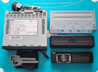 Autorádio LG LCS310UR - 2