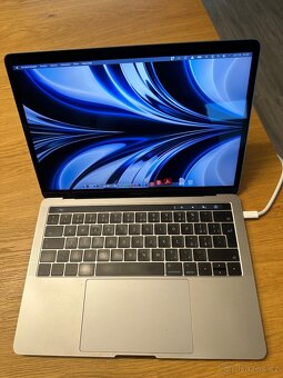 MacBook Pro, 13 palců - 2