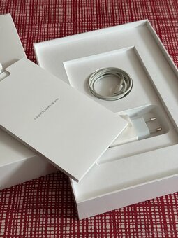 Prodám iPad 8. generace (A2270) – 32 GB, Wi-Fi, bílý - 2