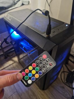 Herní PC s RX 6600 + Ryzen 5 3600 + monitor a klávesnice - 2