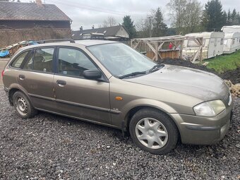 Mazda 323 - 2