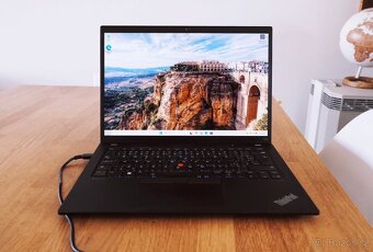 Lenovo ThinkPad T14s Gen 4 – OLED, Ryzen 7, 32 GB RAM, 1 TB - 2