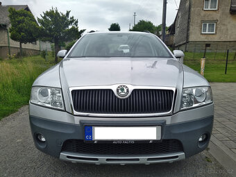 Škoda Octavia 2 Scout 2.0 tdi - 2