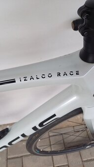 Silniční kolo FOCUS Izolco Race - 2