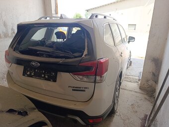 Subaru Forester nev model CR doklady hybrid - 2