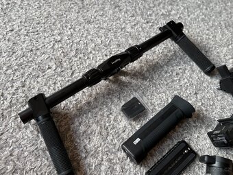 DJI Ronin S + SmallRig duální grip - 2