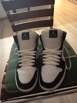 Nike jordan 1 mid Patent Black White Gold - 2