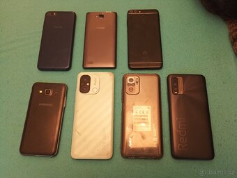 Lenovo A6000,P70,Xiaomi 4A,a další mobily viz.foto - 2