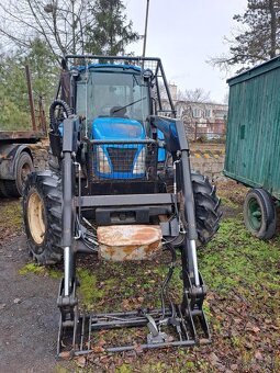 Traktor s lesnickou nástavbou New Holland T5.95 - 2