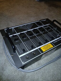 Soundcraft DJ pult stereo mixér - 2