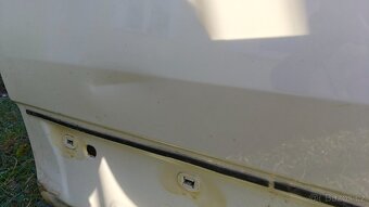 Levé přední dveře Mercedes glb - 2