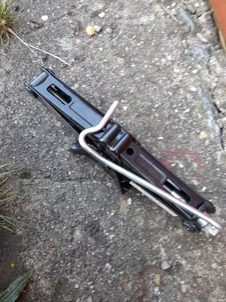 Citroën / Peugeot originální hever - 2