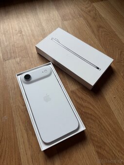 Apple iPhone Air 256GB stříbrný - 2