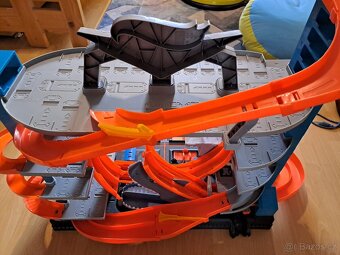 Hot wheels ultimate garage - 2