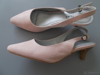 Dámské střevíčky a tenisky - 2